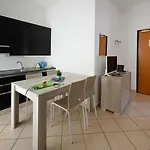アパートホテル L'appartamento 4*